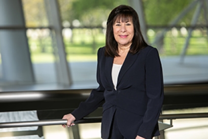 Gayle Devin