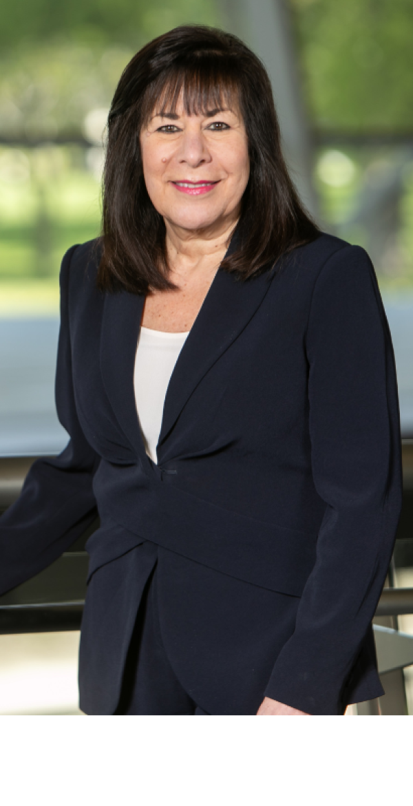 Gayle Devin